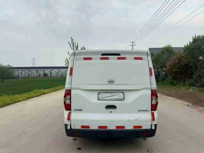 大通EV30L 驾驶室