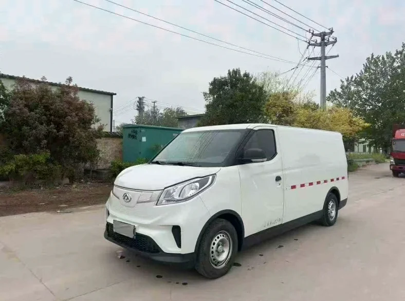 大通EV30L 正面外观三