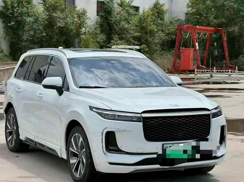 理想ONE 正面外观三