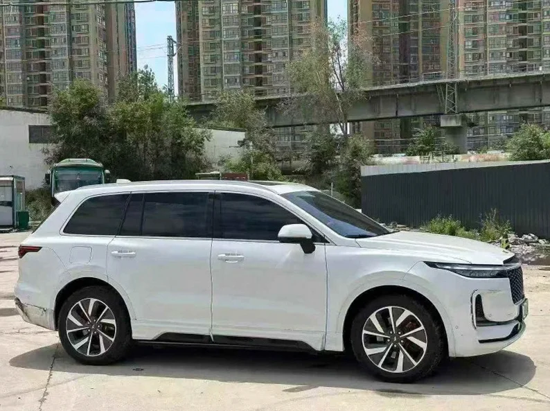 理想ONE 内饰后排