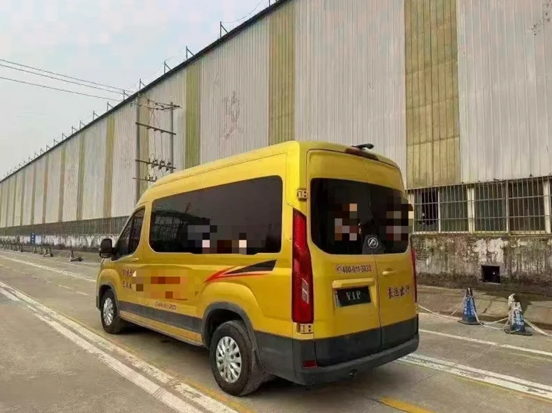 大通V90 后面外观三