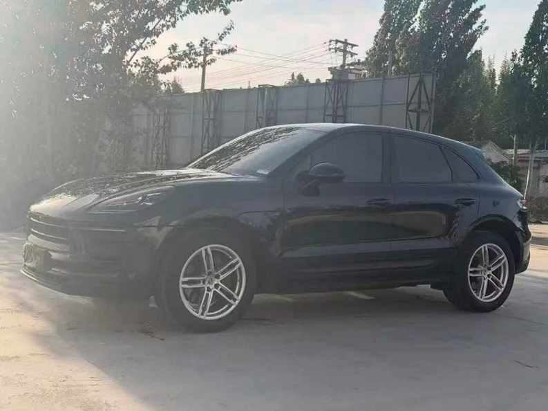 保时捷Macan 正面外观三