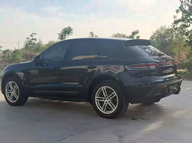 保时捷Macan 后面外观三