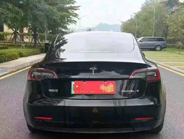 特斯拉MODEL 后面外观三