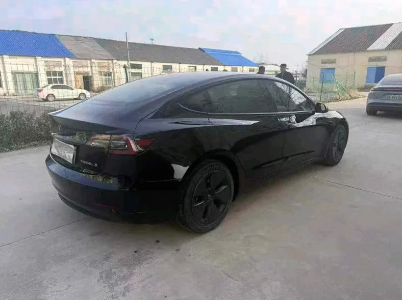 特斯拉MODEL 正面外观二