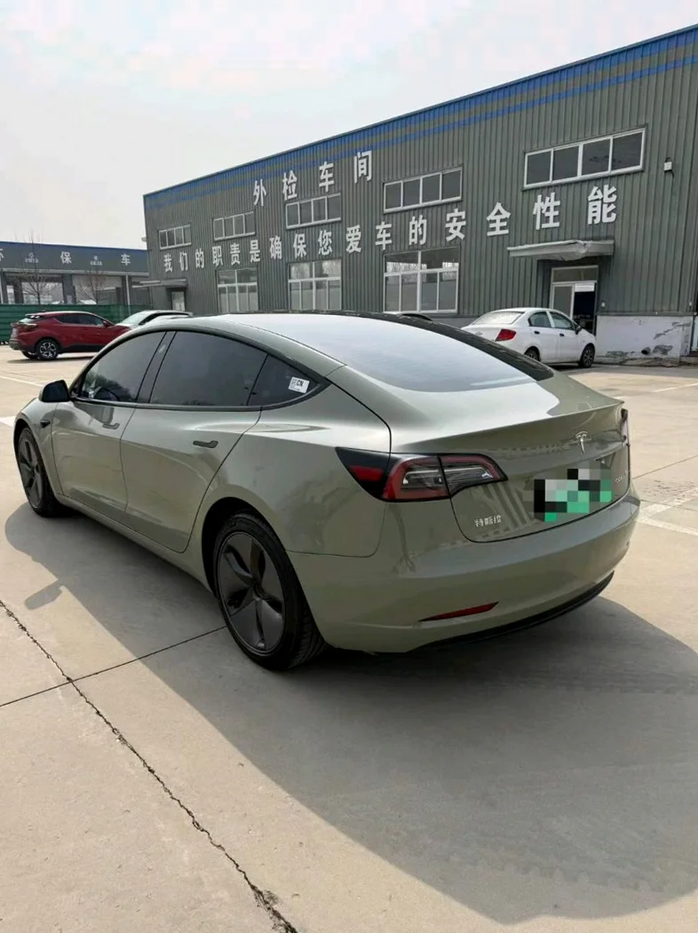特斯拉MODEL 后面外观三