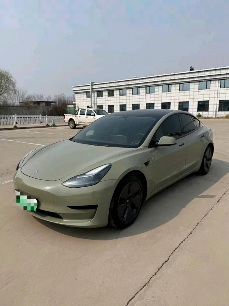 特斯拉MODEL 正面外观二