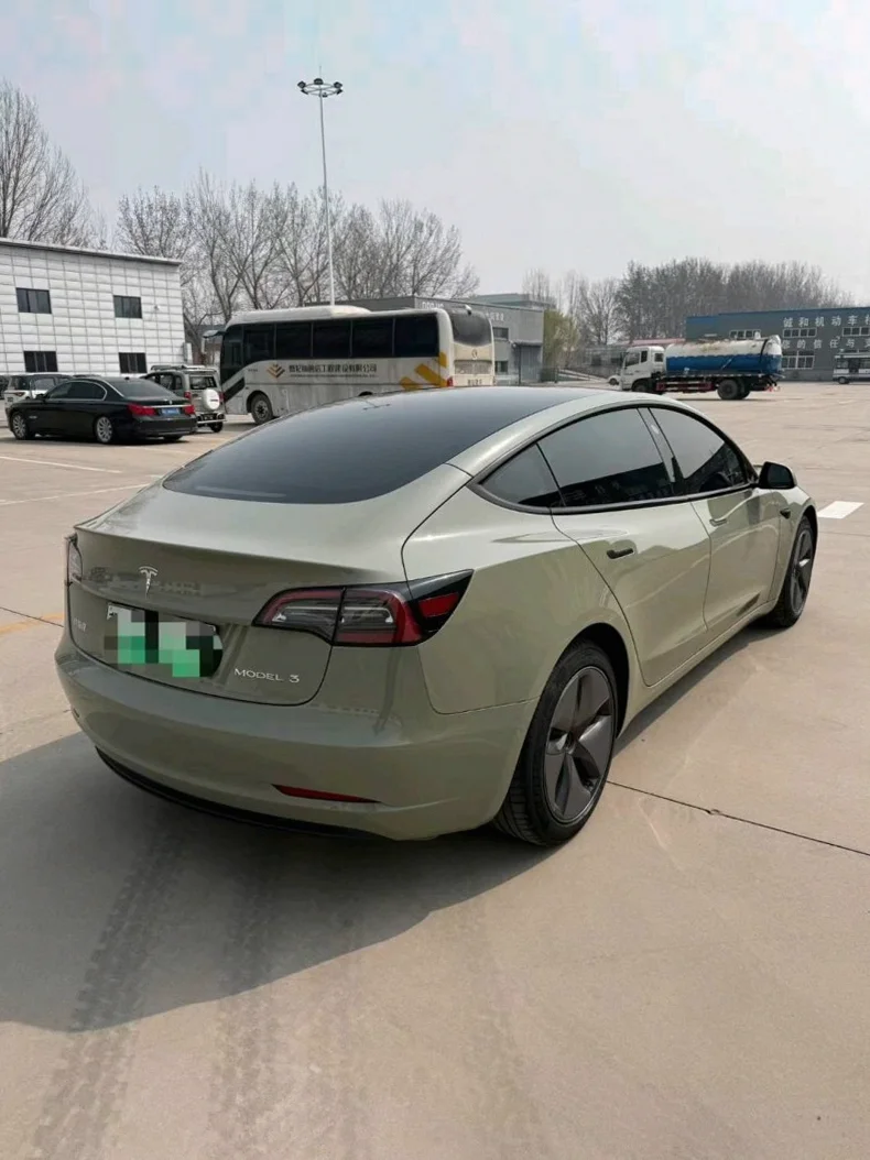 特斯拉MODEL 后面外观一