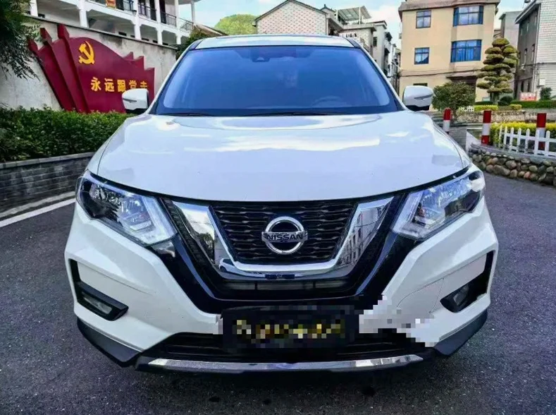 23年日产奇骏2.0L全景天窗