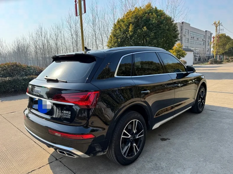 奥迪Q5 后面外观一