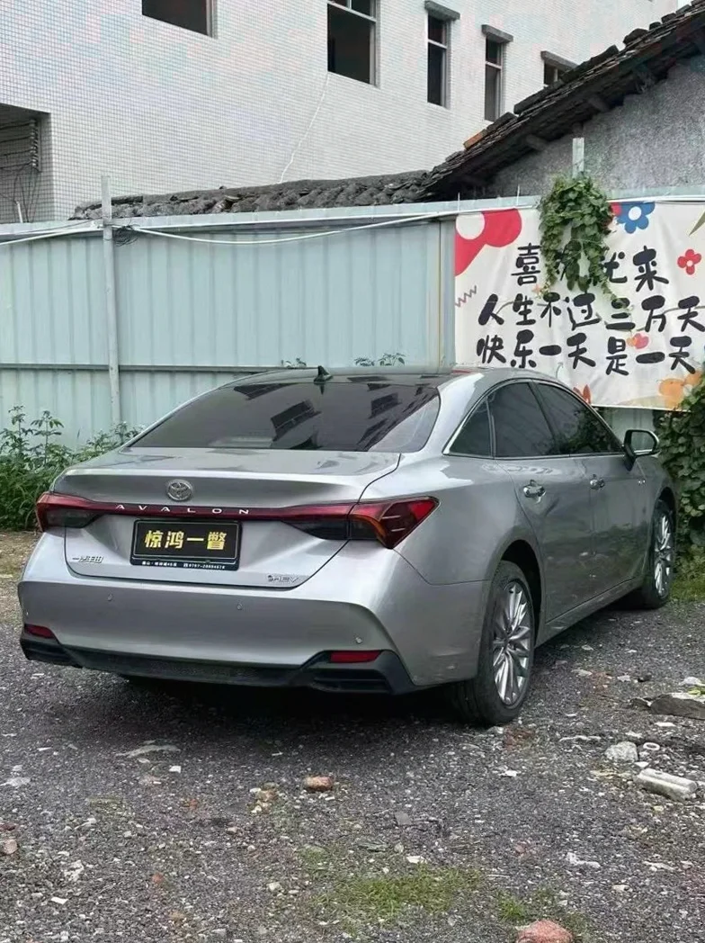 丰田亚洲龙 后面外观二