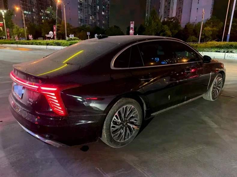 红旗H5 后面外观二