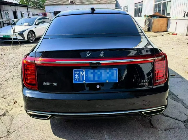 红旗H9 驾驶室