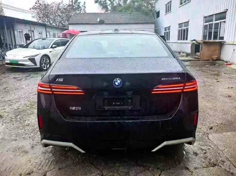 宝马I5 驾驶室