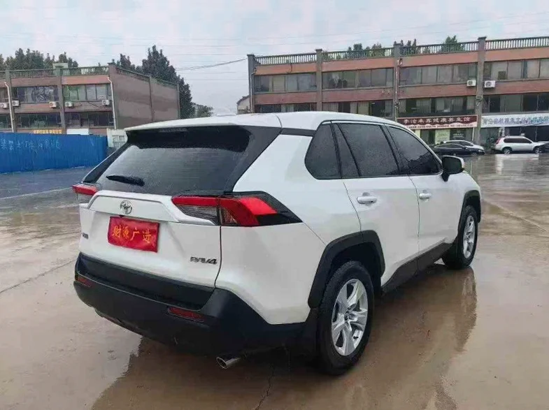 丰田RAV4荣放 内饰前排