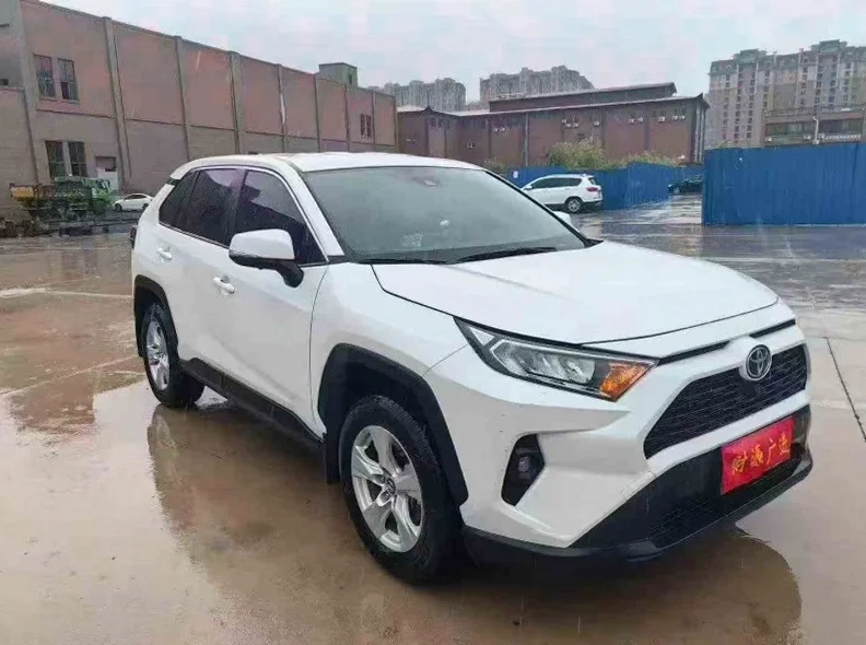 丰田RAV4荣放 正面外观二
