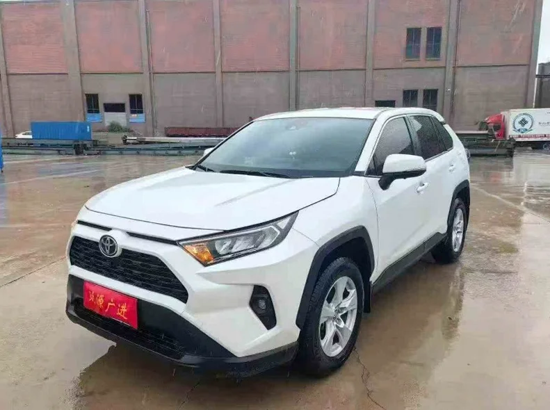 丰田RAV4荣放 正面外观三