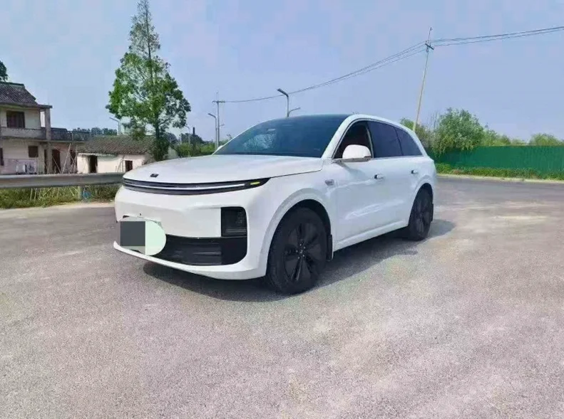 理想L6 正面外观二