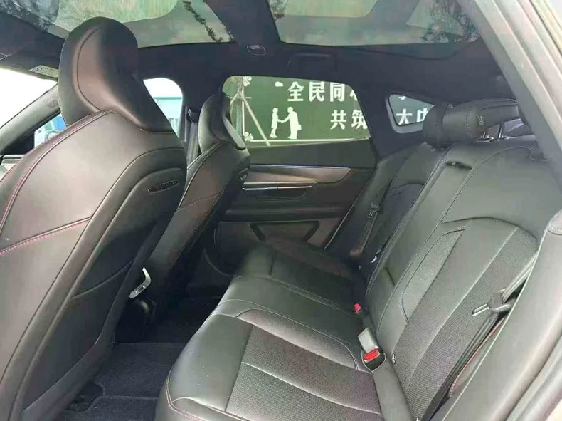 小鹏汽车p7 后面外观一