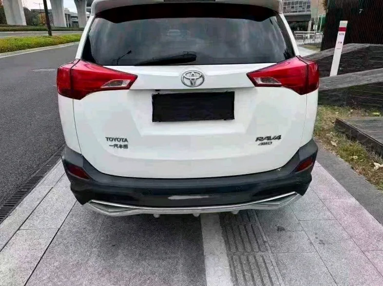 丰田RAV4 内饰后排
