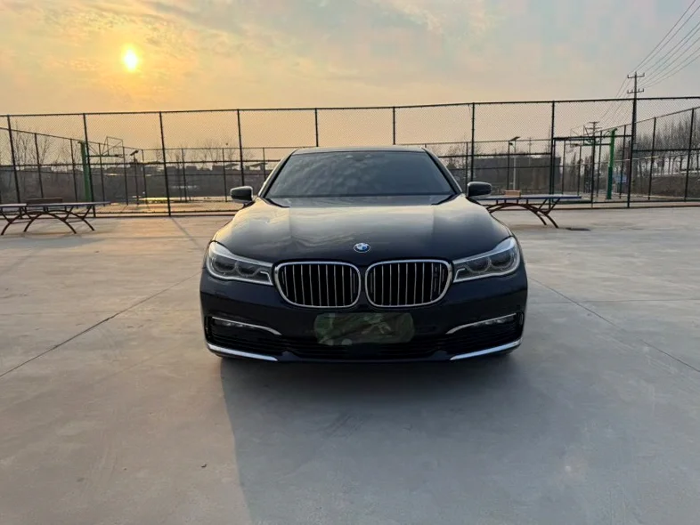 16年宝马740Li xDrive豪华型
