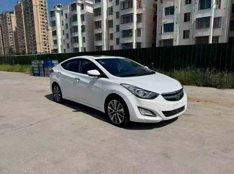 现代朗动 正面外观三