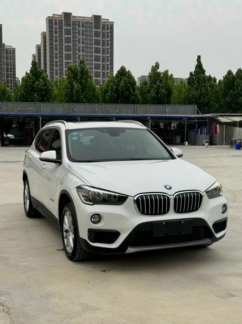 X1宝马 正面外观二