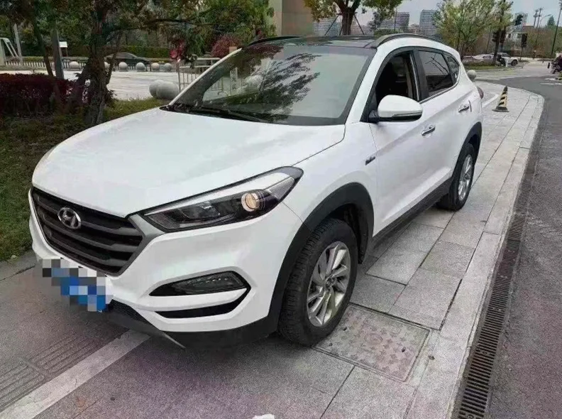 现代途胜 正面外观二