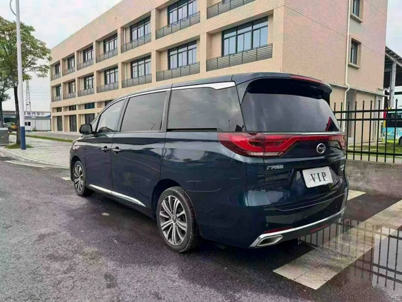 传祺M8 后面外观二