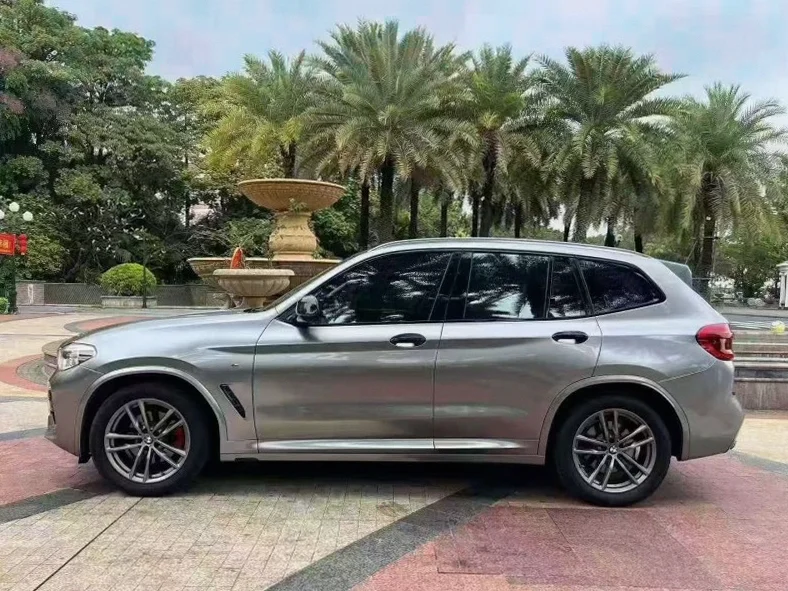 宝马X3 后面外观二