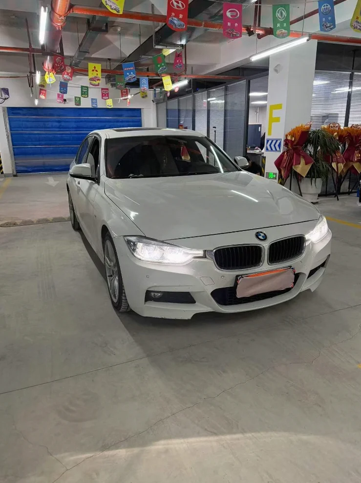 19年宝马320i 2.0T高配