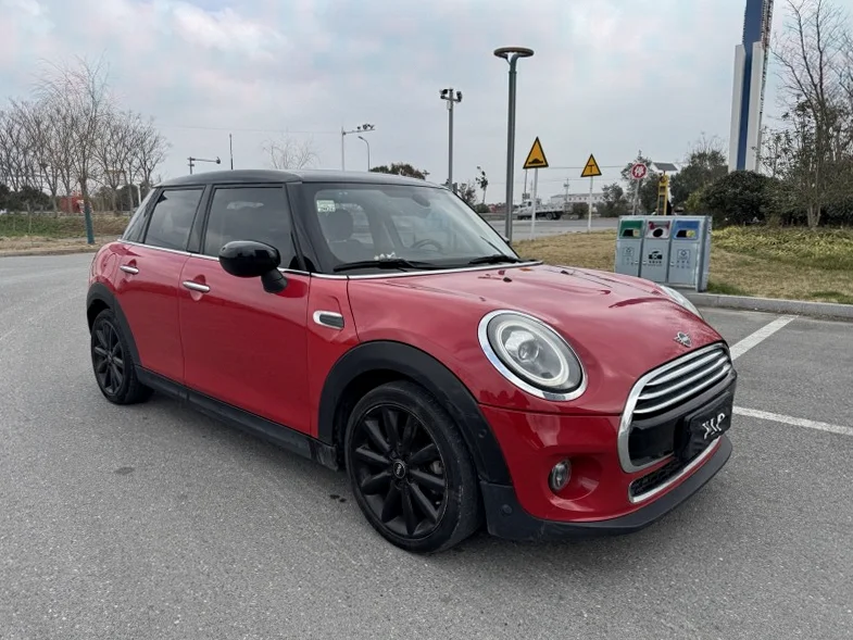 MINICooper 正面外观二