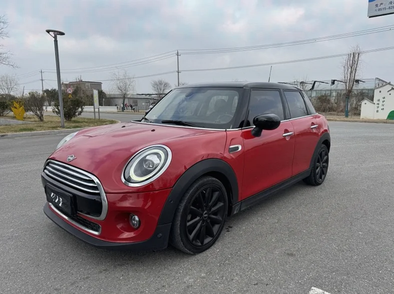 MINICooper 正面外观三