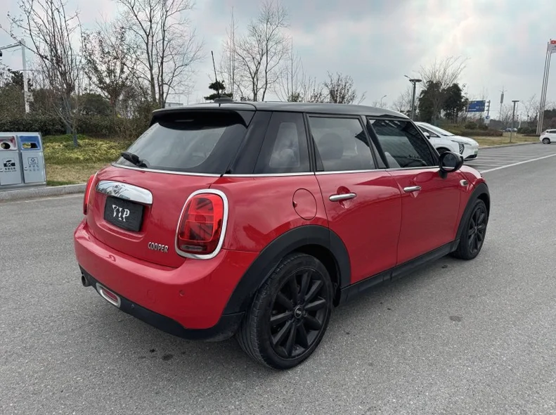 MINICooper 后面外观二