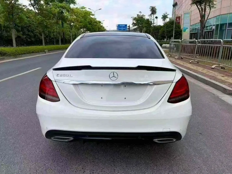 奔驰C 驾驶室
