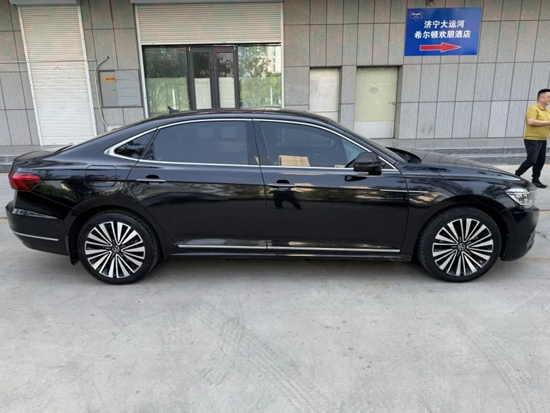 大众帕萨特 正面外观三