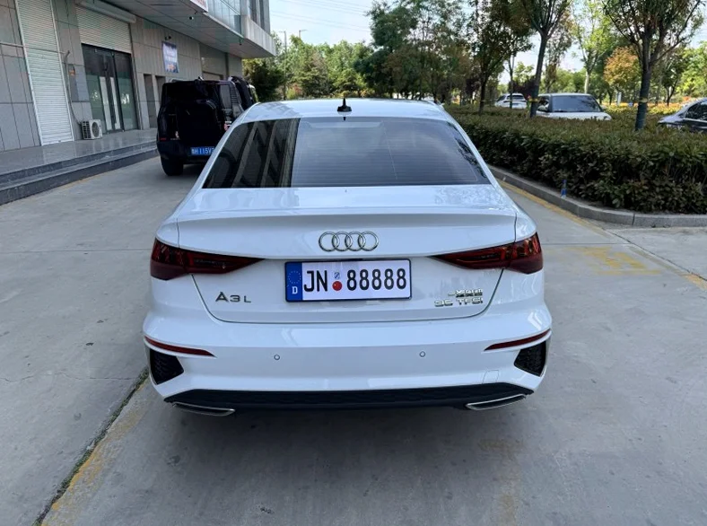 奥迪A3 后面外观三