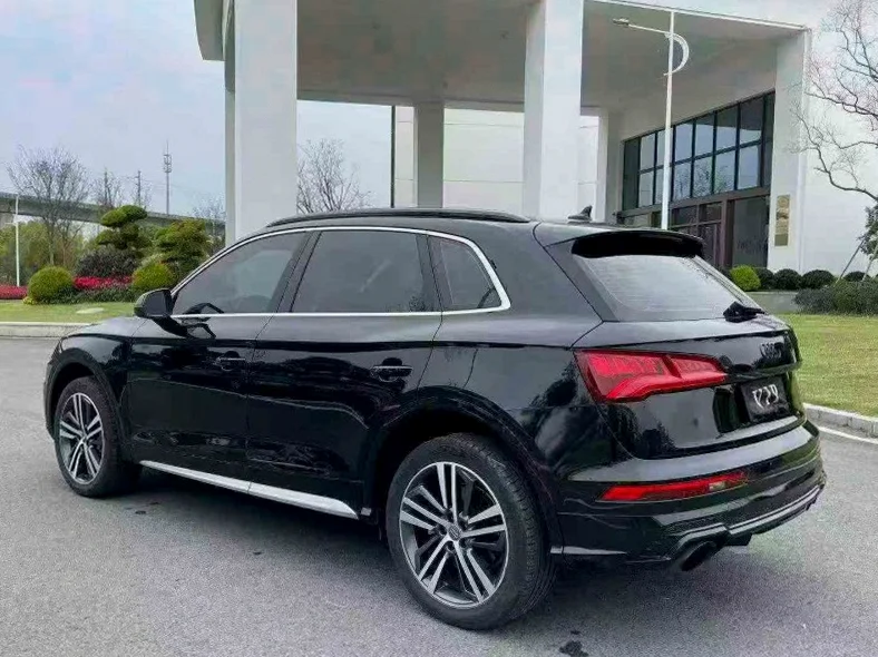 奥迪Q5 驾驶室