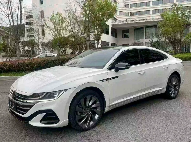 大众CC 正面外观三