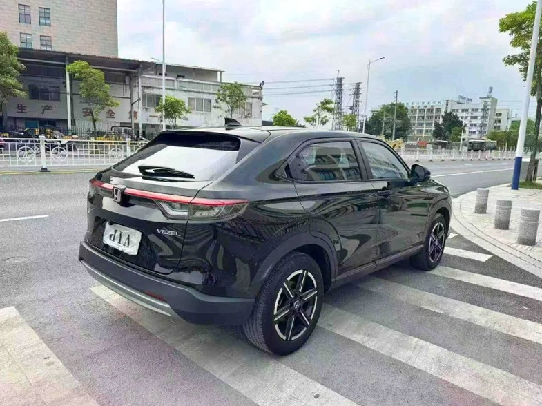 本田缤智 后面外观二