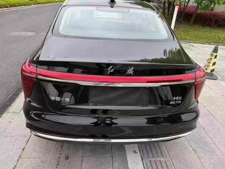 红旗H5 驾驶室