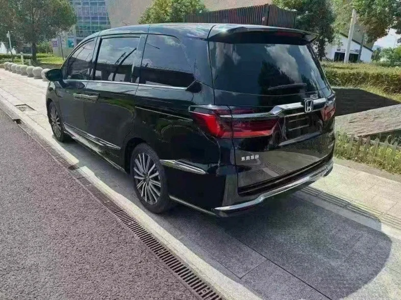 本田艾力绅 内饰后排