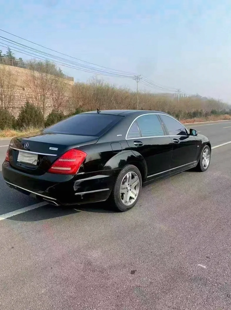 奔驰S 驾驶室