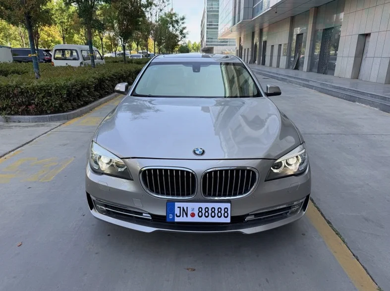13年宝马740Li 3.0T领先型