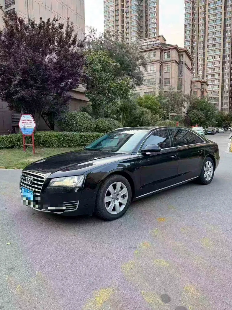 奥迪A8L 正面外观二