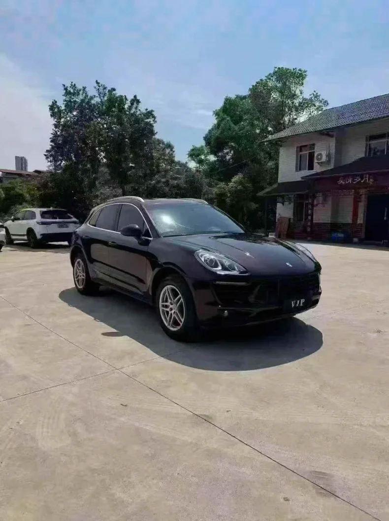 保时捷Macan 正面外观三