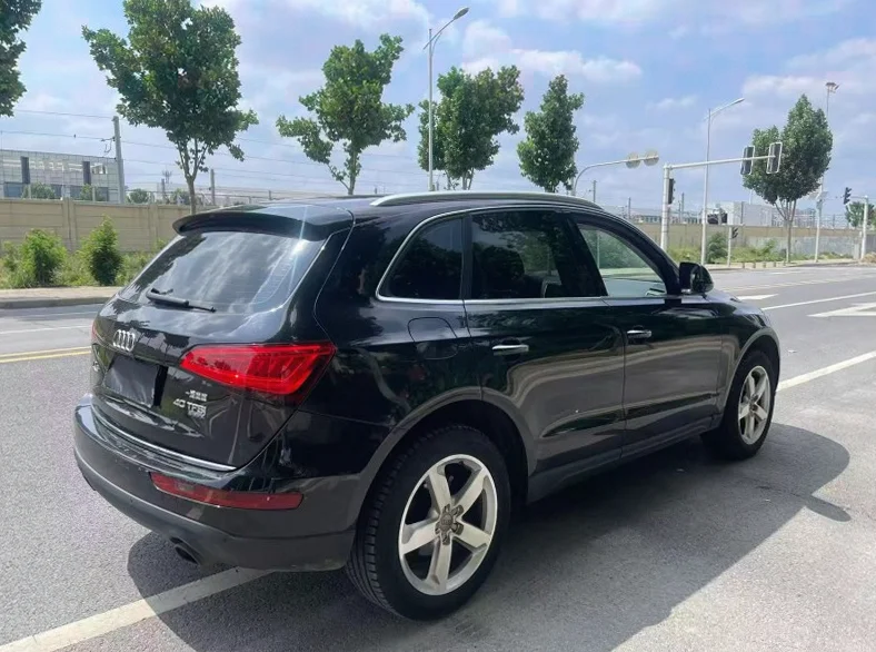 奥迪Q5 后面外观三