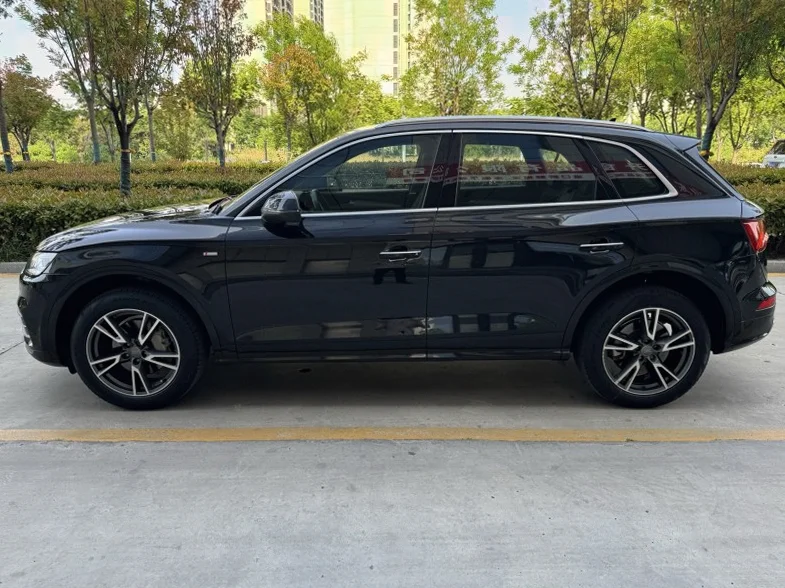 奥迪Q5 后面外观三