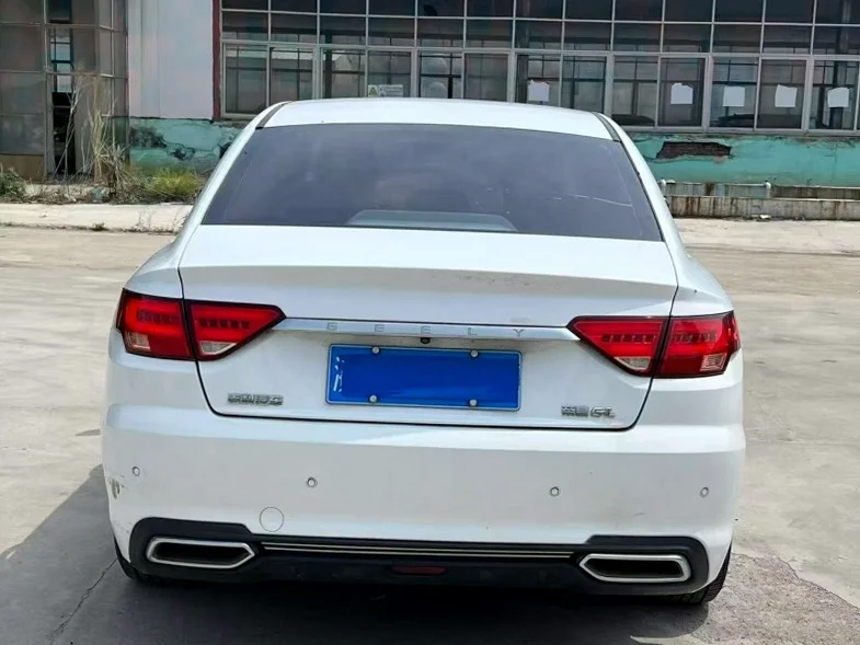 吉利帝豪 驾驶室