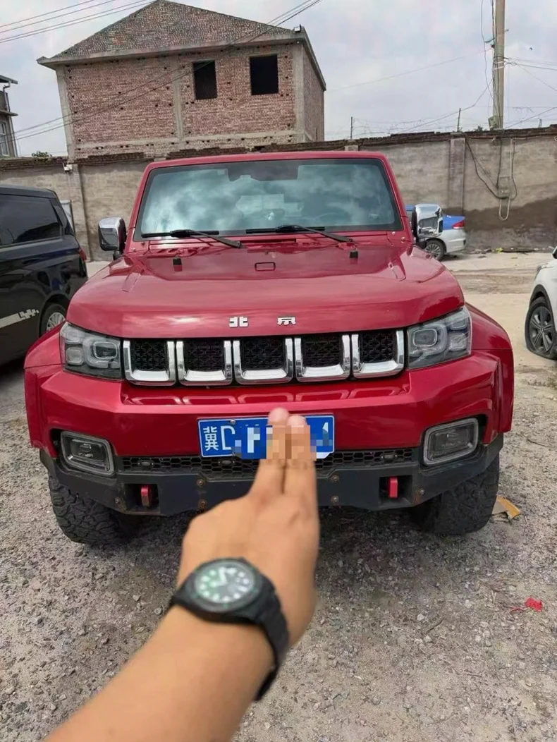 19年北京BJ40 PLUS 2.3T四驱尊享版